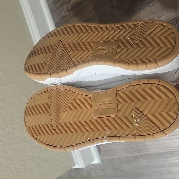 Reebok White Leather Sneakers - Picture 6 of 6